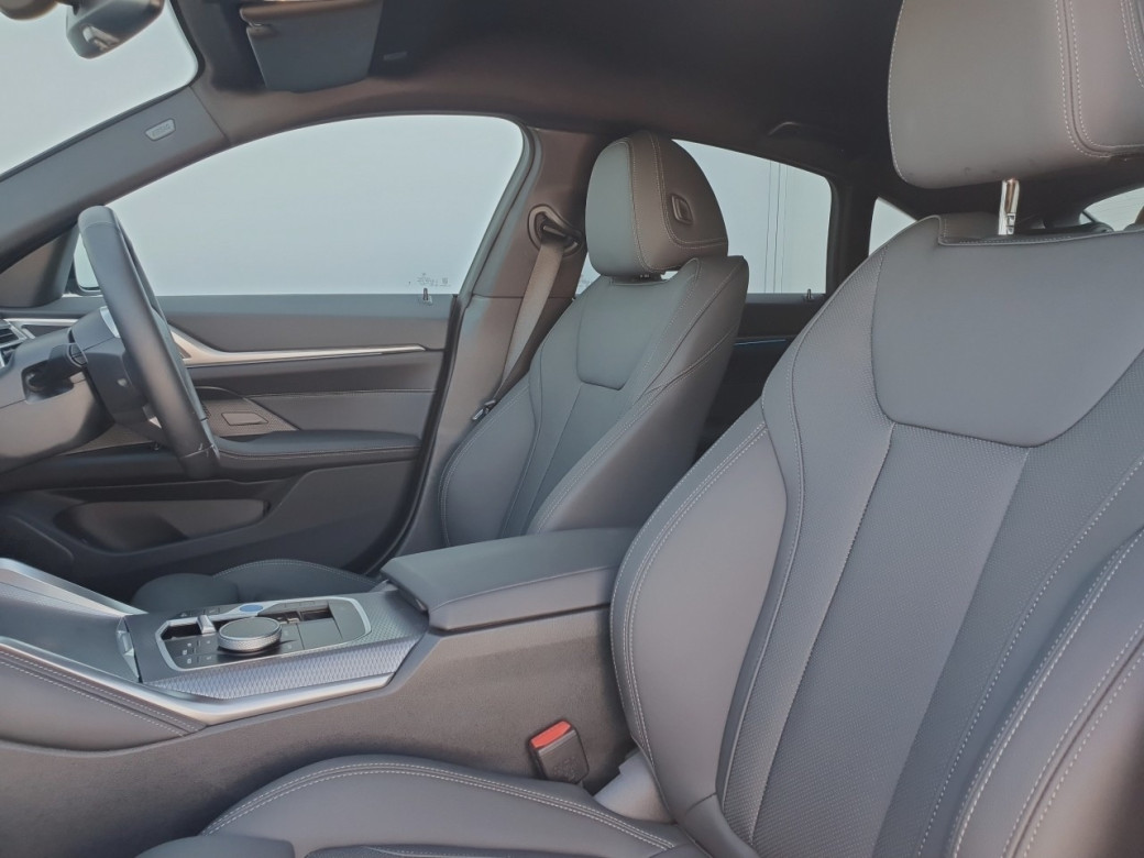 2026 BMW i4