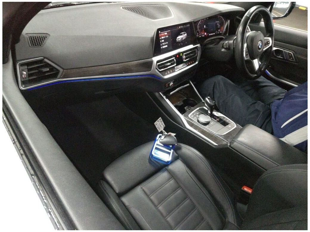 2020 BMW 320