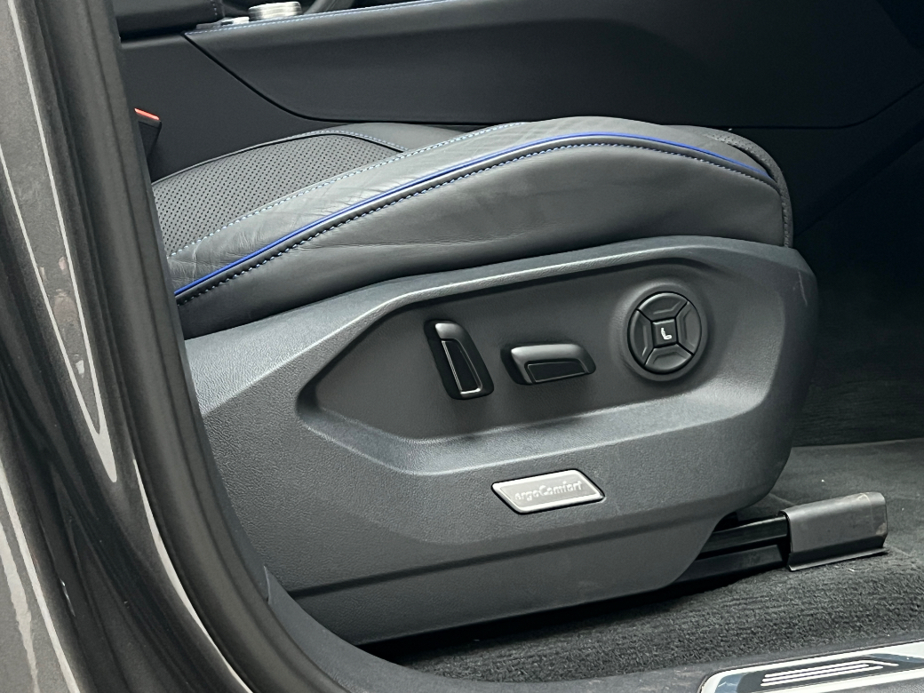 2025 Volkswagen Touareg