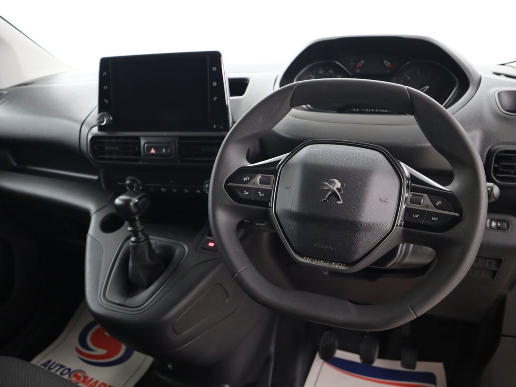 2022 Peugeot Partner