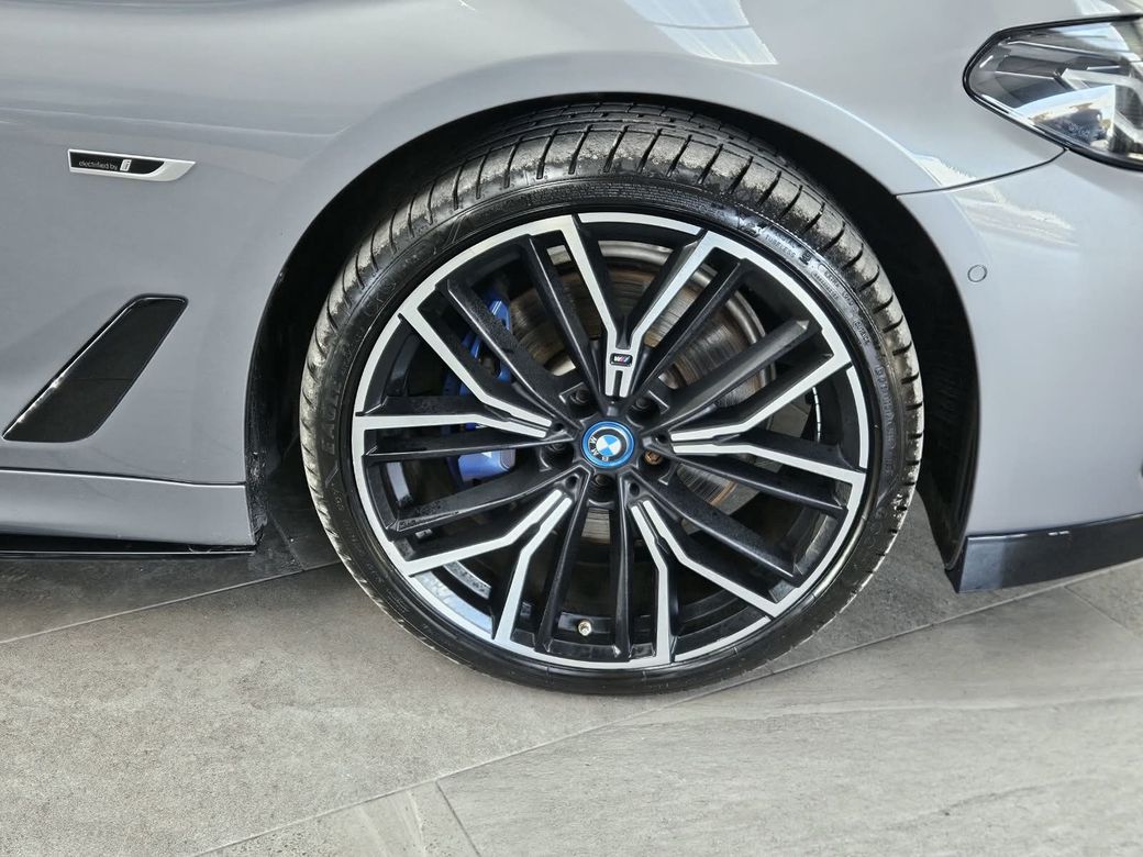 2022 BMW 5 Series