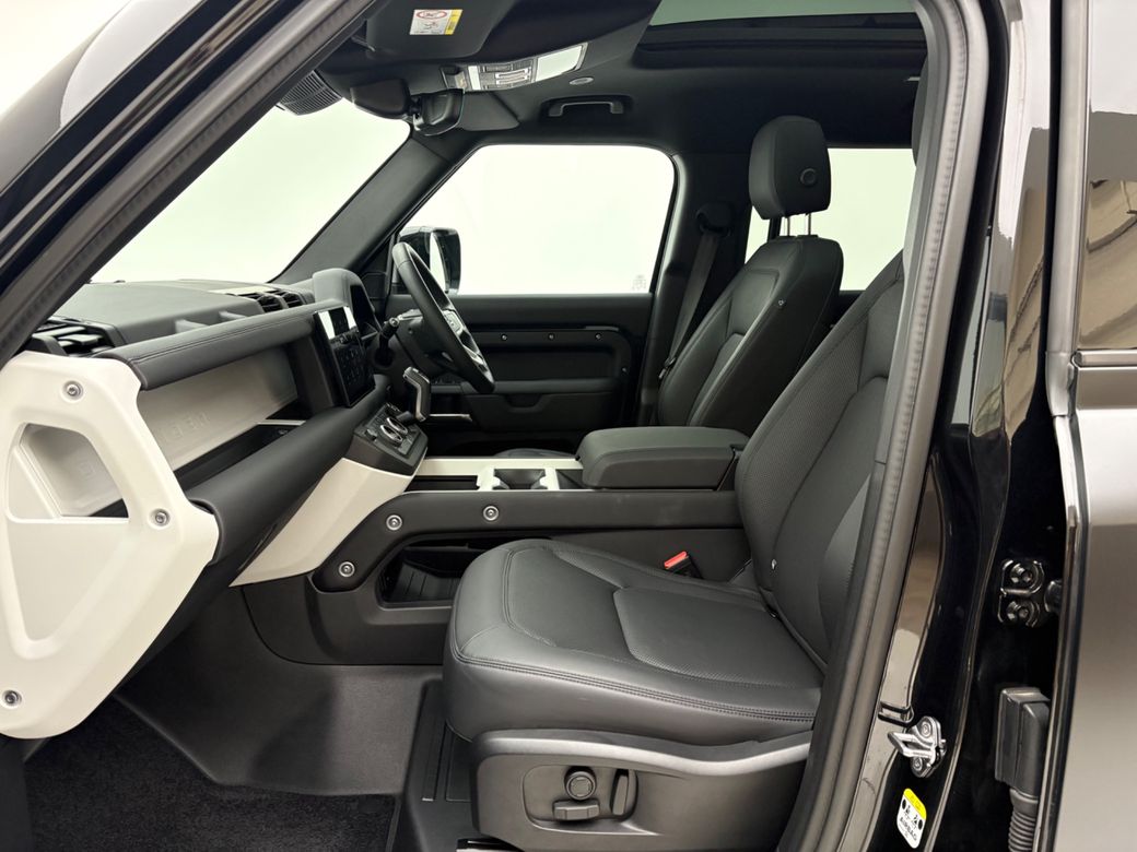 2025 Land Rover Defender