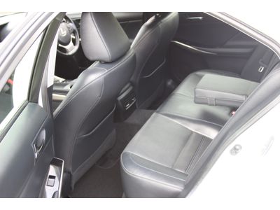 2015 Lexus IS 300h