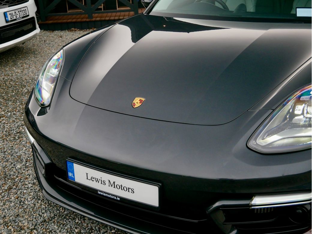 2023 Porsche Panamera