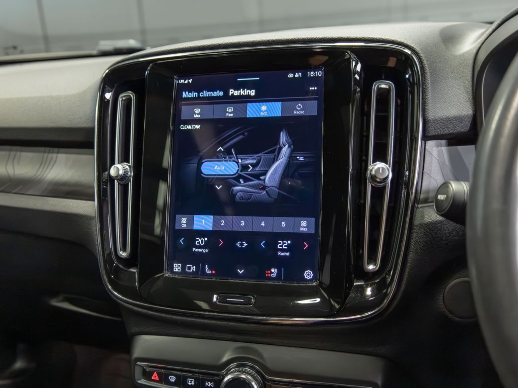 2022 Volvo XC40