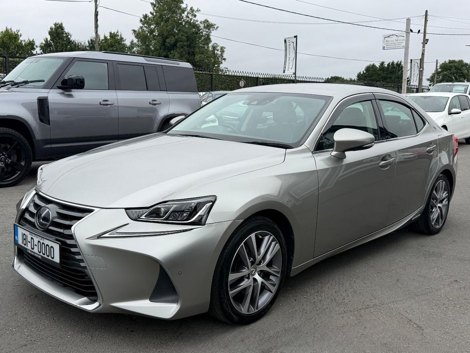 2018 Lexus IS 300h
