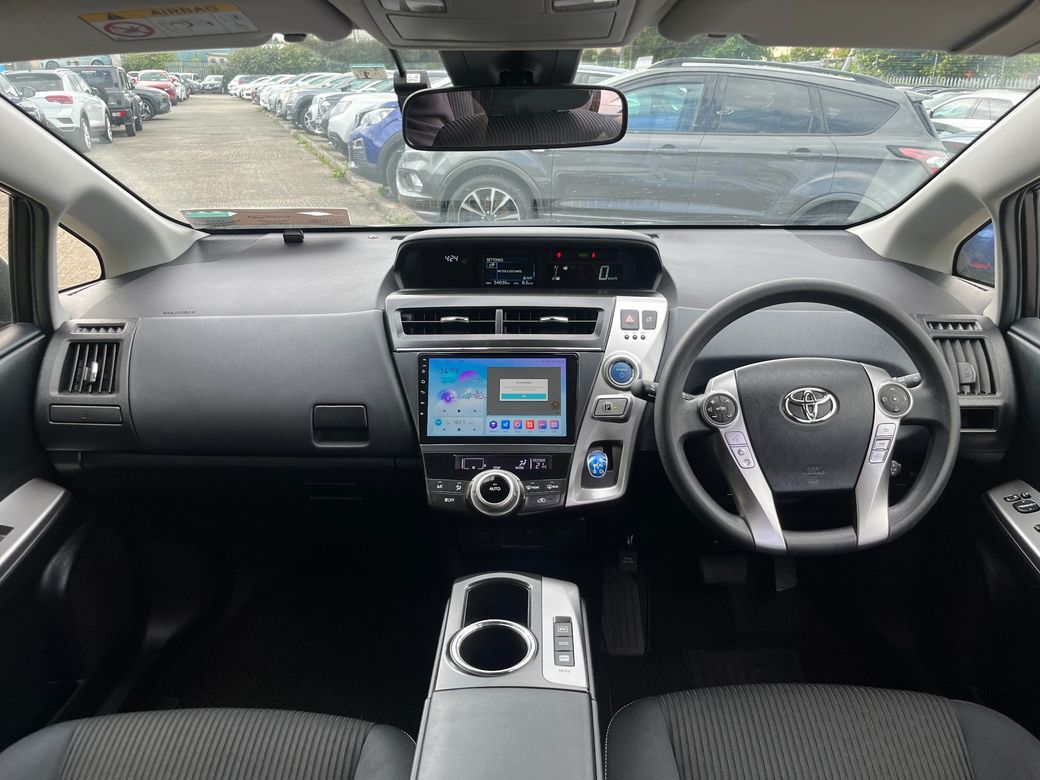 2020 Toyota Prius Alpha