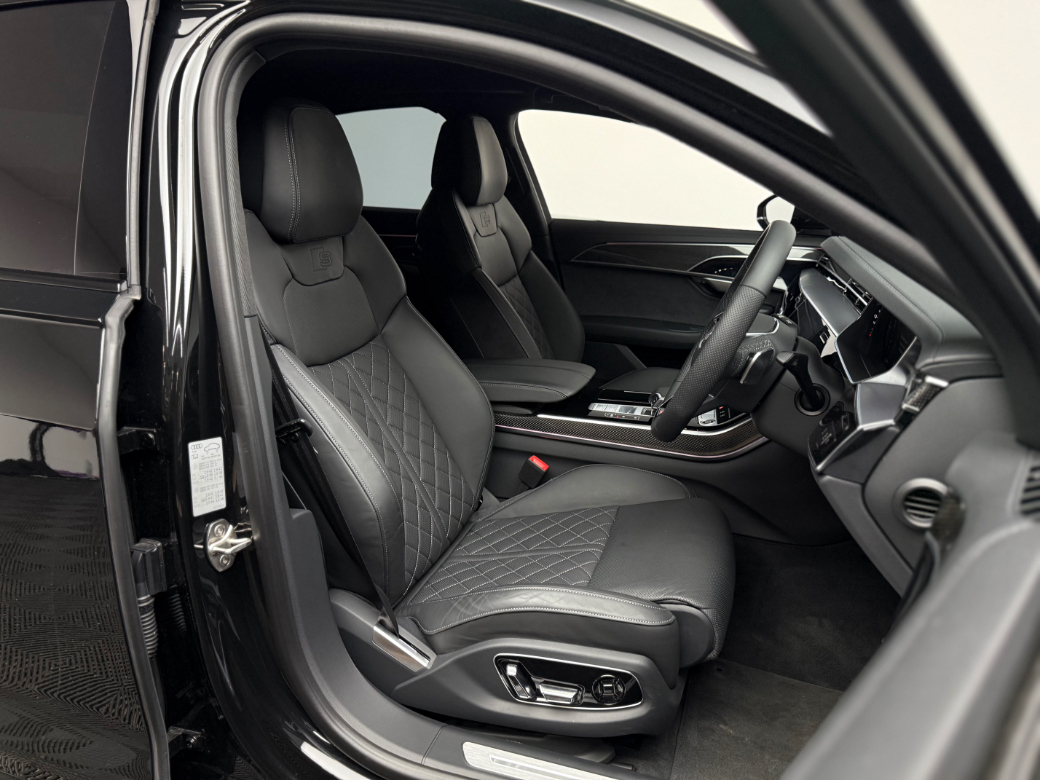 2025 Audi A8