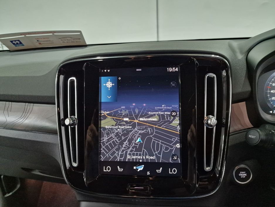 2023 Volvo XC40