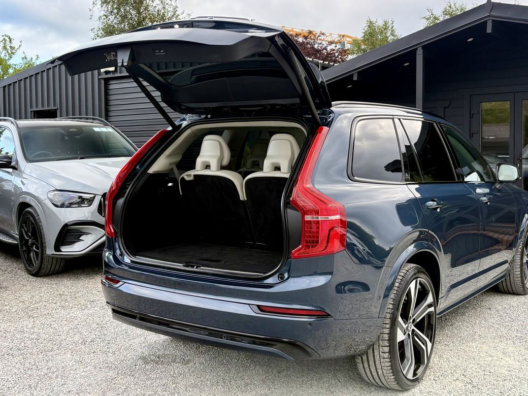 2022 Volvo XC90