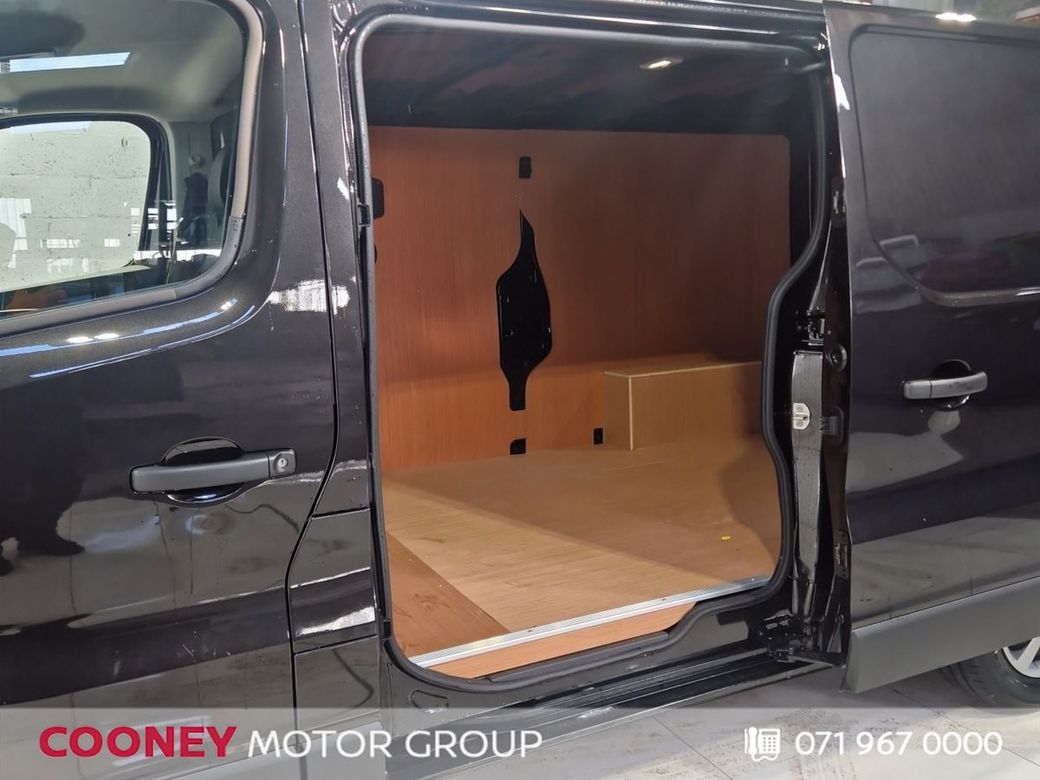 2026 Nissan Primastar