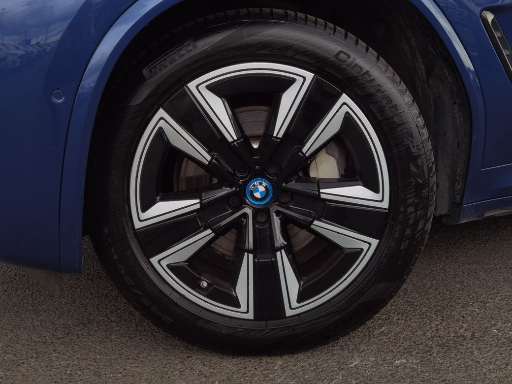 2022 BMW iX3