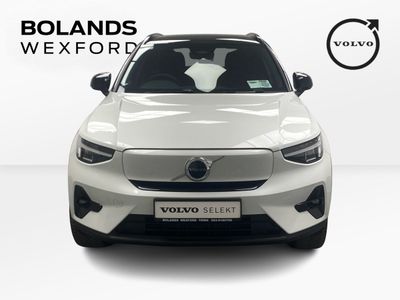 2025 Volvo XC40