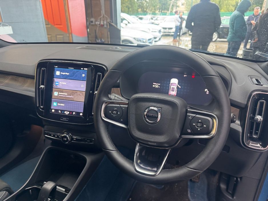2023 Volvo XC40