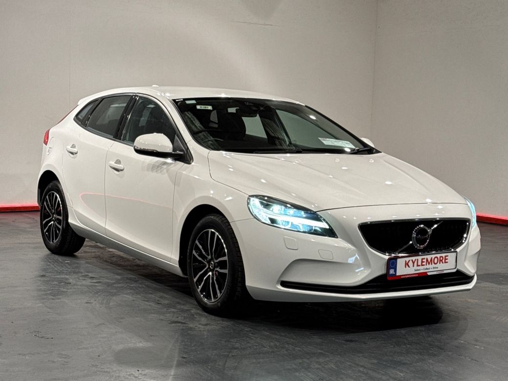 2019 Volvo V40