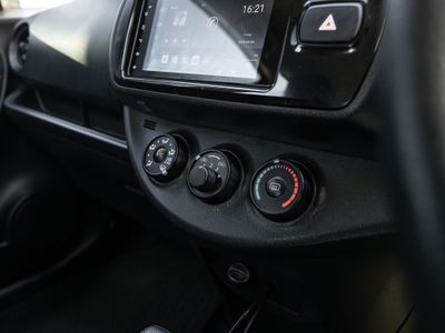 2017 Toyota Vitz