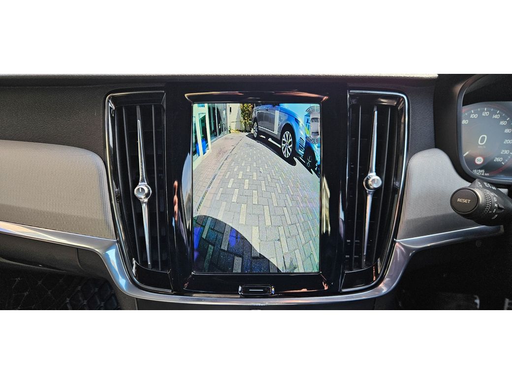 2017 Volvo S90