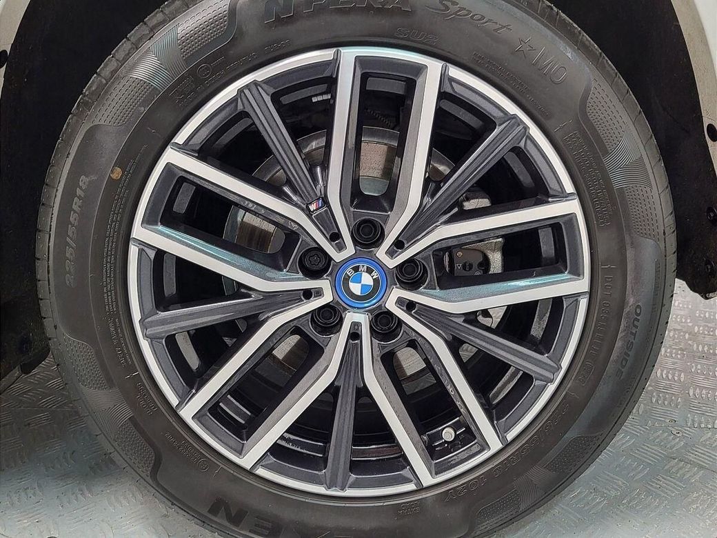 2025 BMW iX1