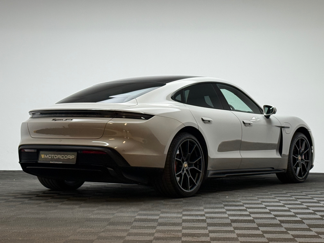 2023 Porsche Taycan