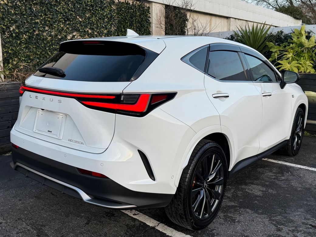 2022 Lexus NX 300h