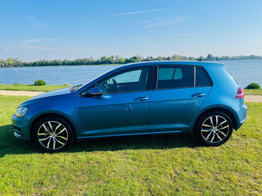 2017 Volkswagen Golf