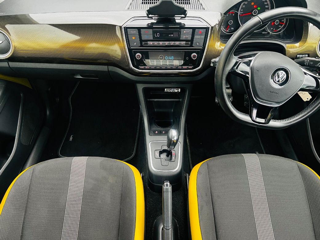 2017 Volkswagen up!