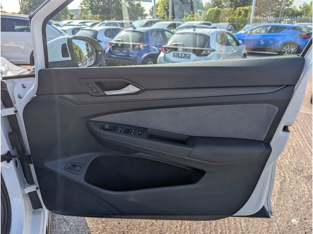 2023 Volkswagen Golf