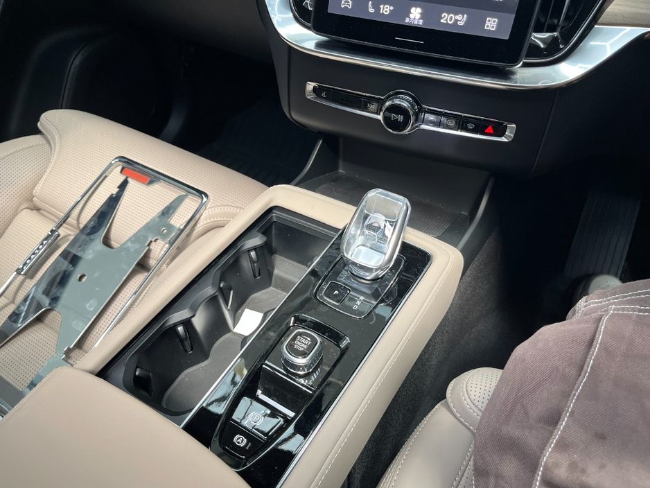 2025 Volvo XC90