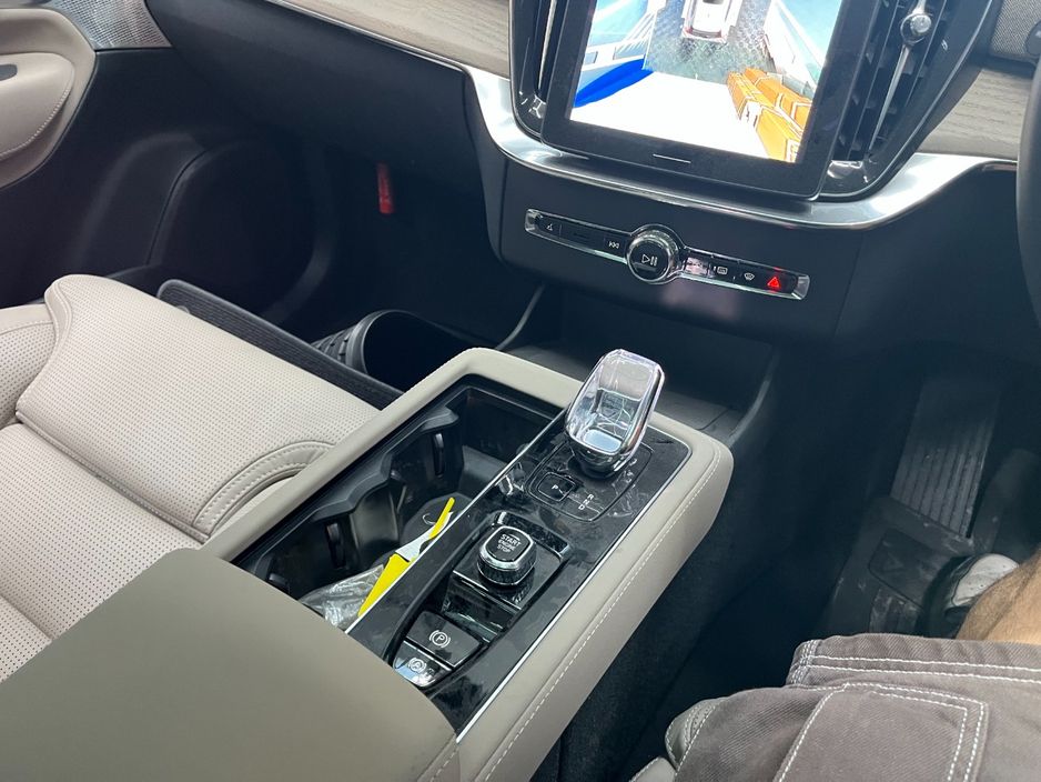 2025 Volvo XC90