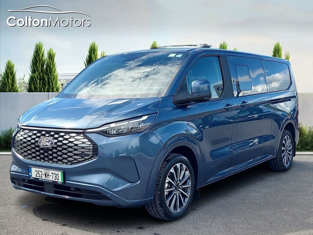 2025 Ford Tourneo Custom