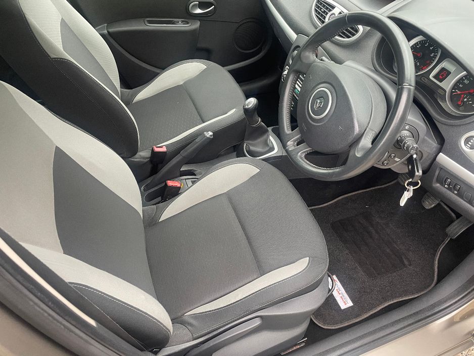 2011 Renault Clio