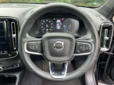 2023 Volvo XC40
