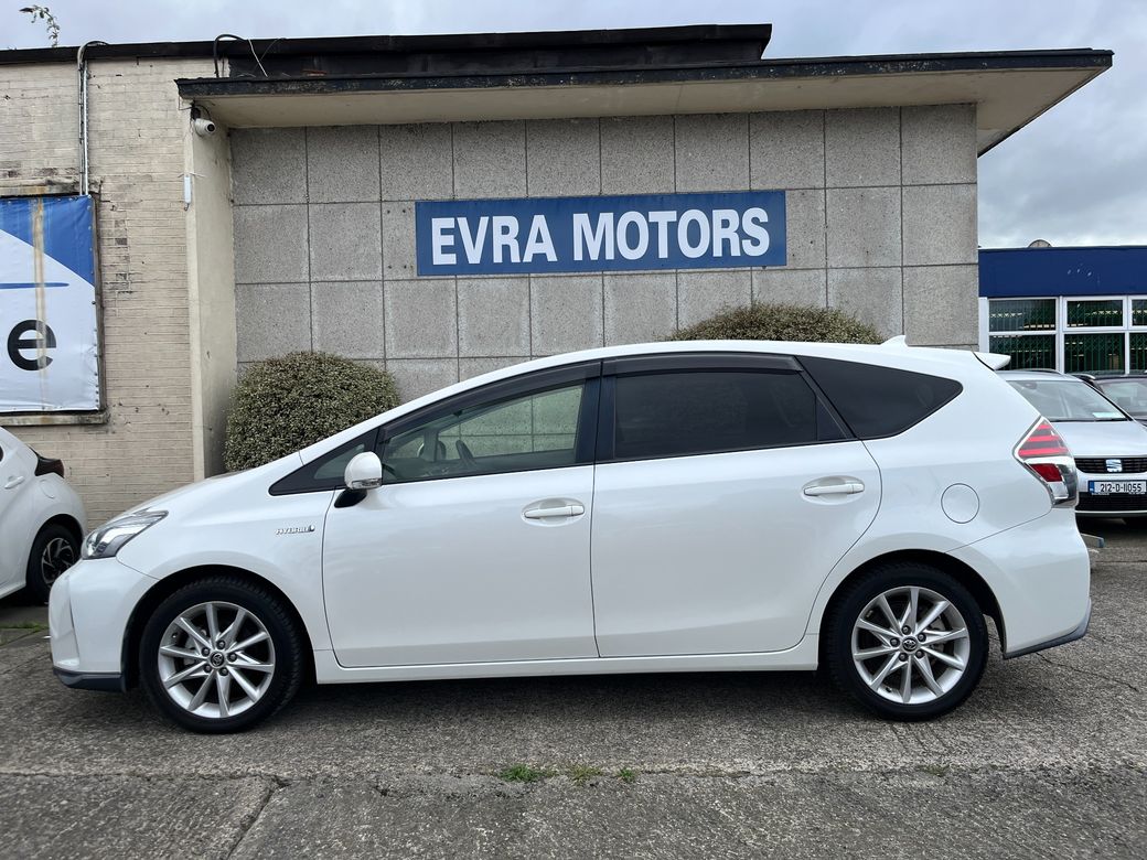 2019 Toyota Prius Alpha
