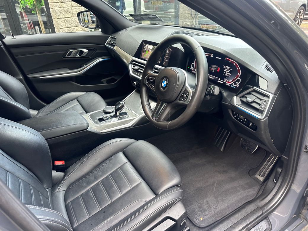 2021 BMW 330