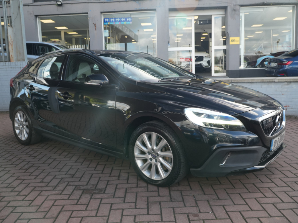 2018 Volvo V40 Cross Country