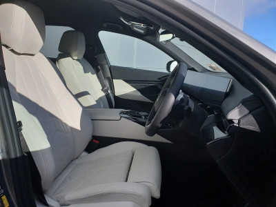 2025 BMW 530