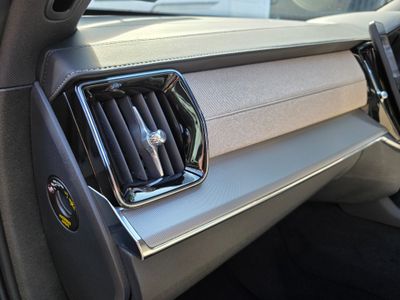 2025 Volvo XC90