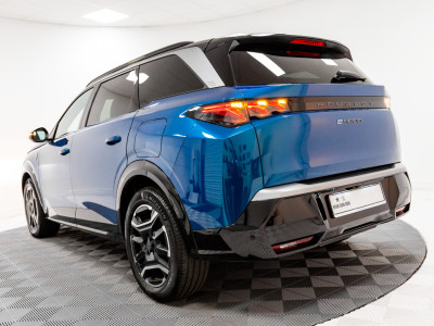 2025 Peugeot 5008