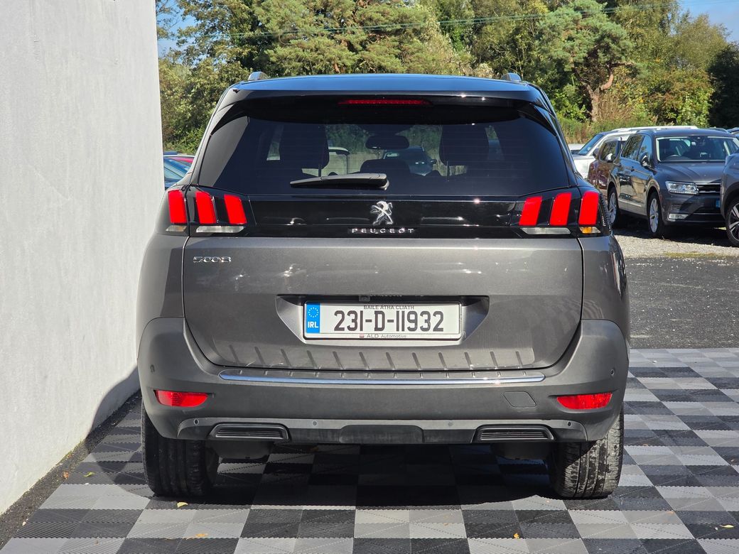 2023 Peugeot 5008