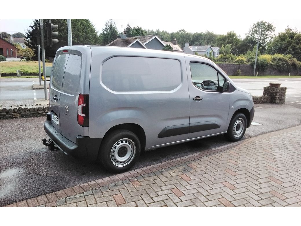 2021 Peugeot Partner