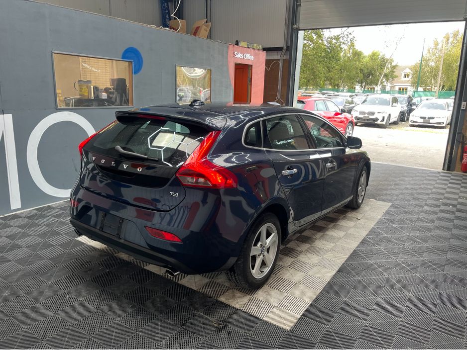 2014 Volvo V40