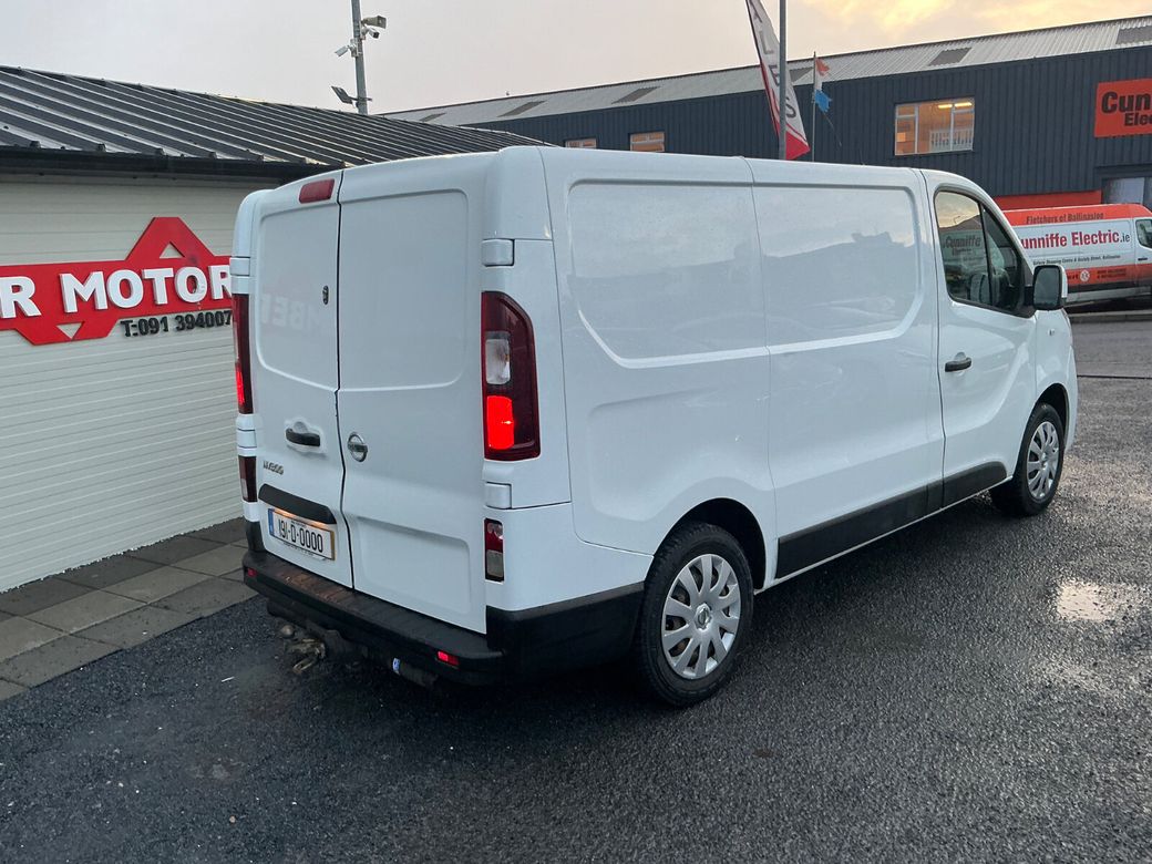 2019 Nissan NV300