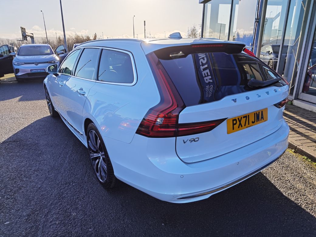 2021 Volvo V90