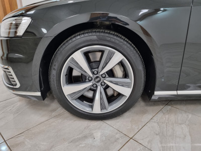2022 Audi A8