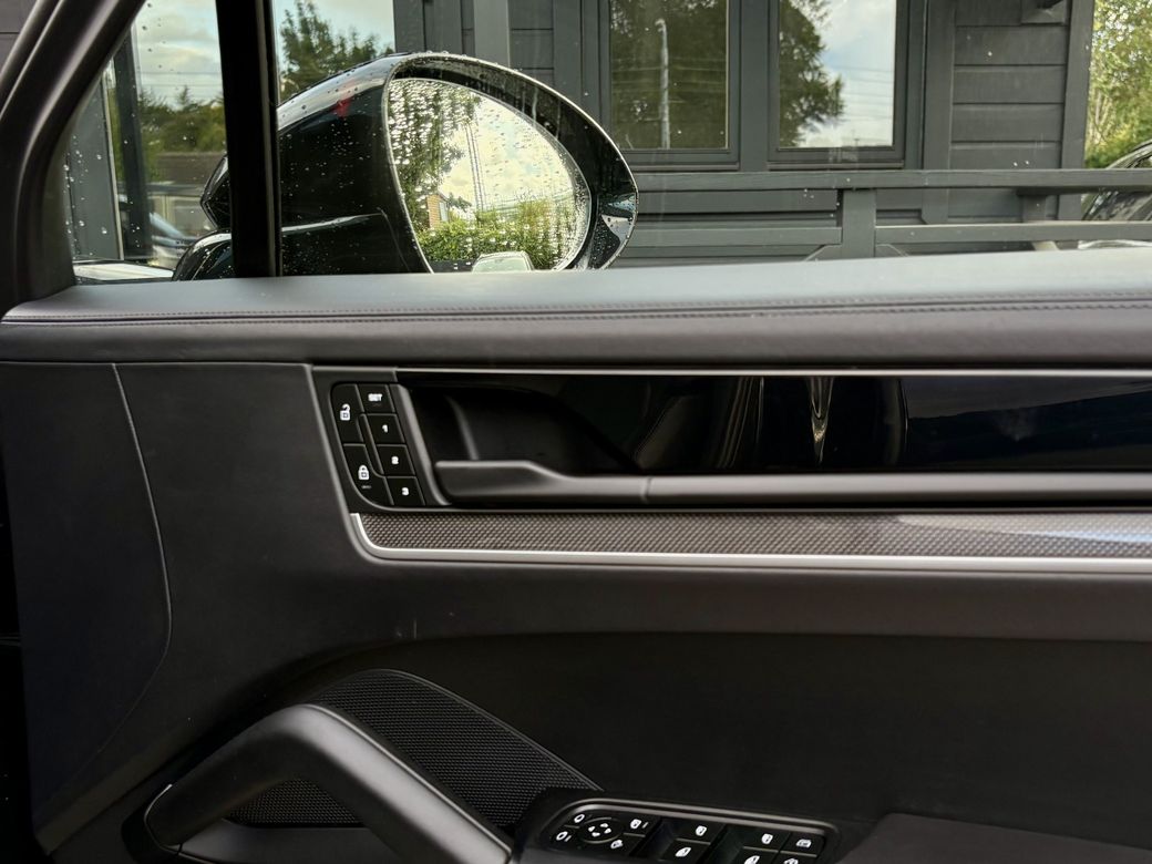 2023 Porsche Cayenne