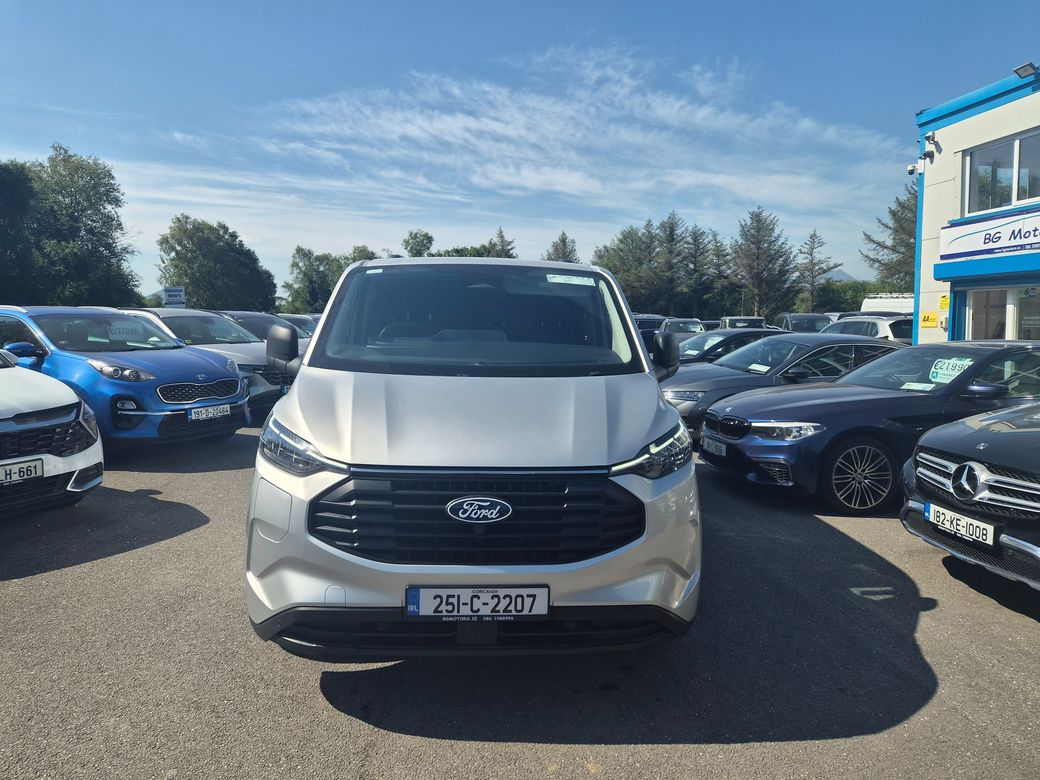 2025 Ford Transit Custom