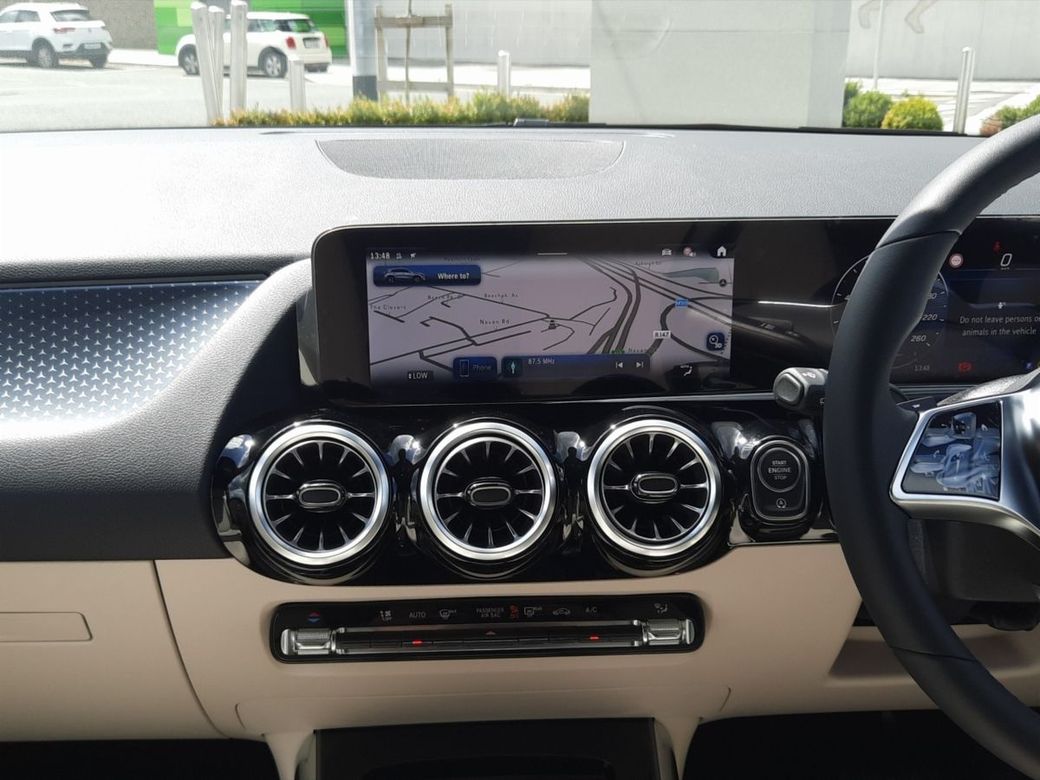 2025 Mercedes-Benz GLA Class