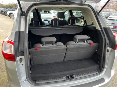 2019 Ford Grand C-Max