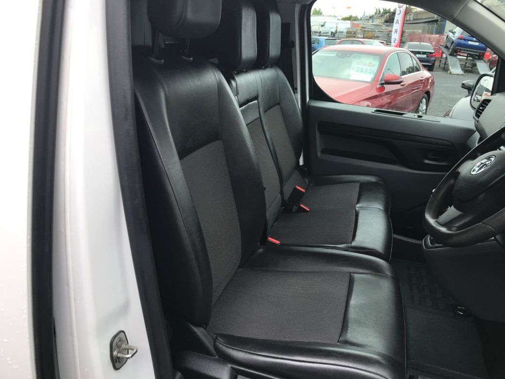 2021 Vauxhall Vivaro