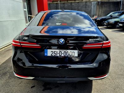 2025 BMW i5